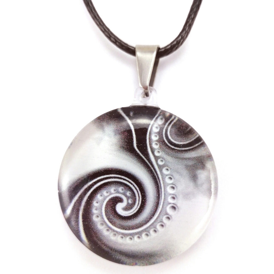 Black/White Dot Wave Pendant